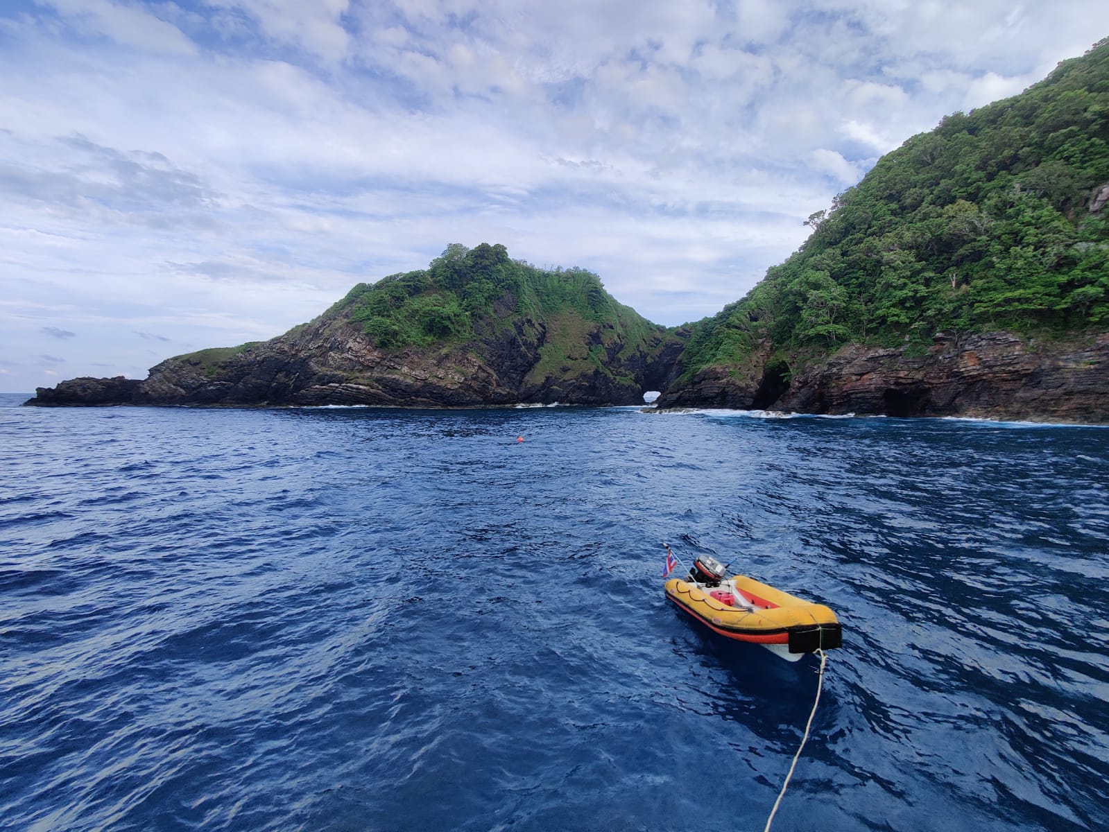 Awesome 2D/1N Similan Islands diving liveaboard